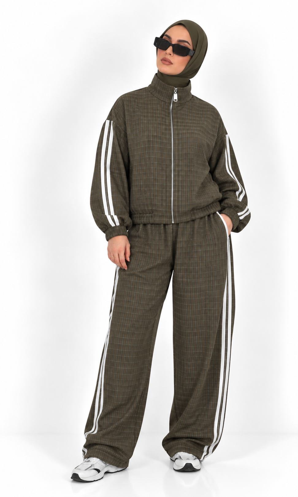 Ensemble à carreaux