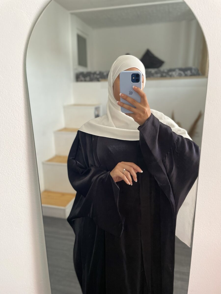 Abaya LAYA